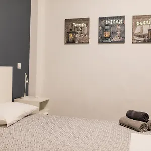 https://xsoma-flats-2-3-tsimiski-117.hotels-of-thessaloniki.com
